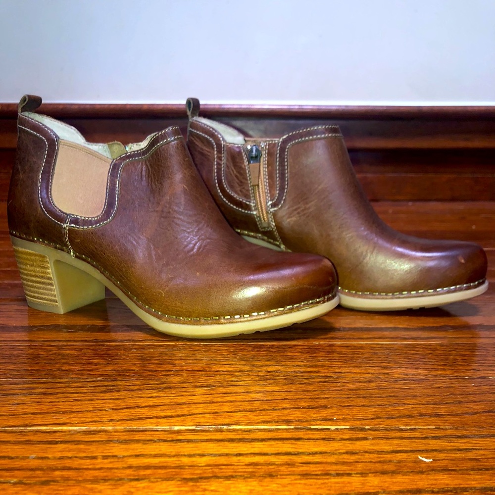 Dansko Hariene Tan Waxy Burnished Booties